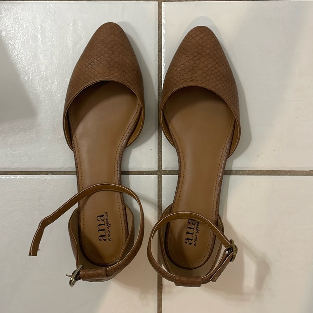 Ana brown flats